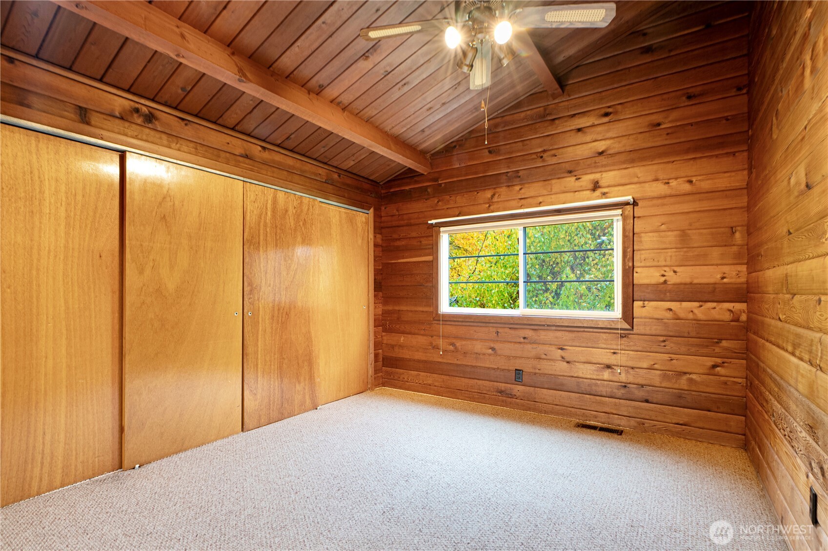 property viewer photo 7