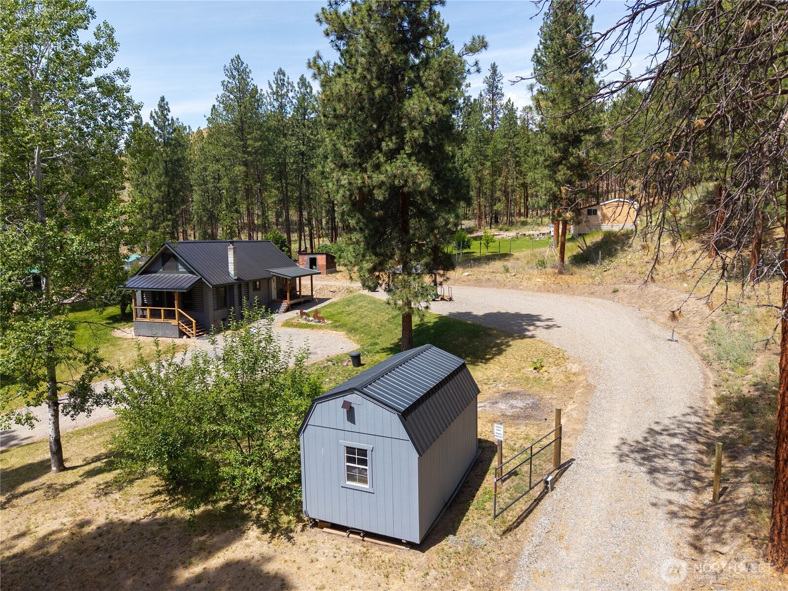 main property photo 31