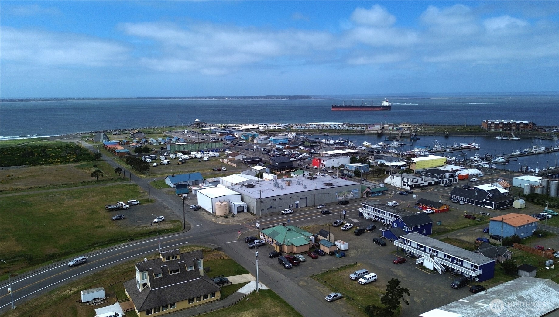 main property photo 18