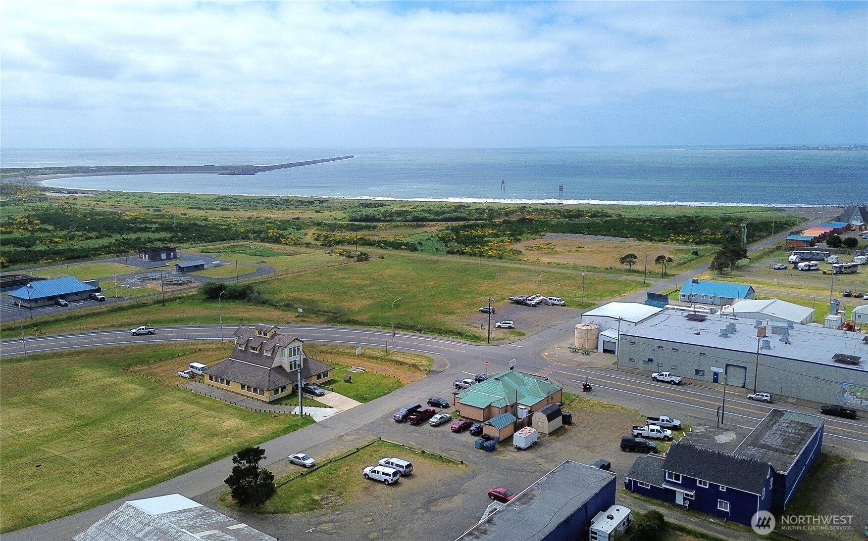 main property photo 25