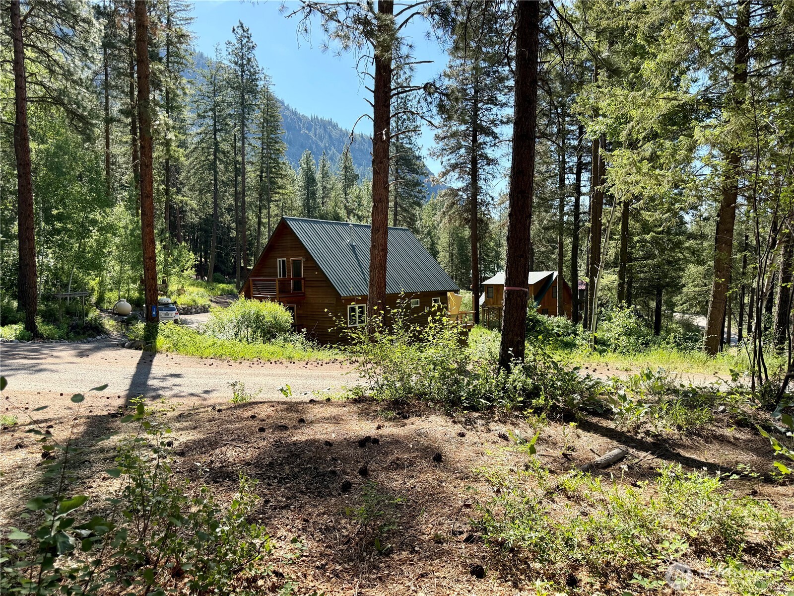 main property photo 5