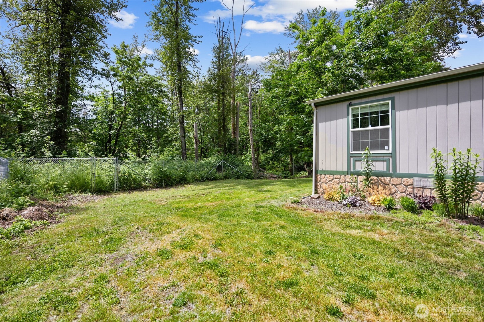 property viewer photo 19