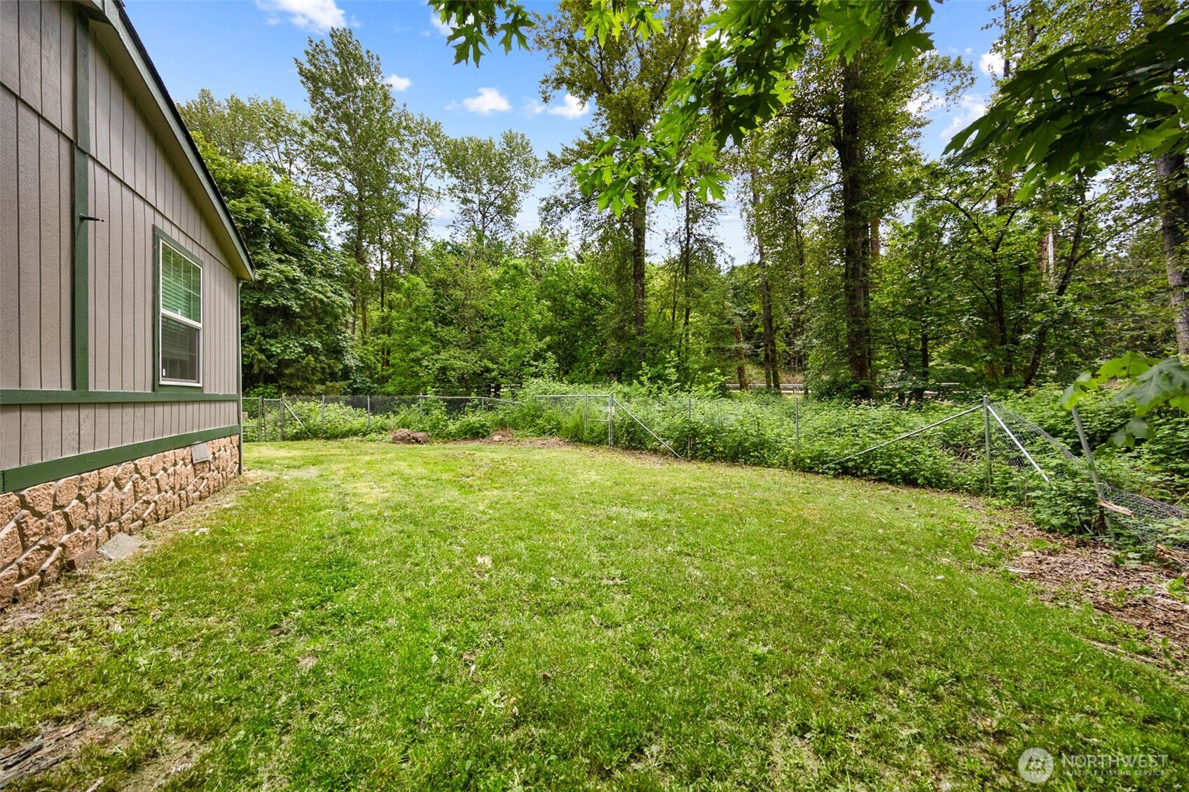 property viewer photo 20