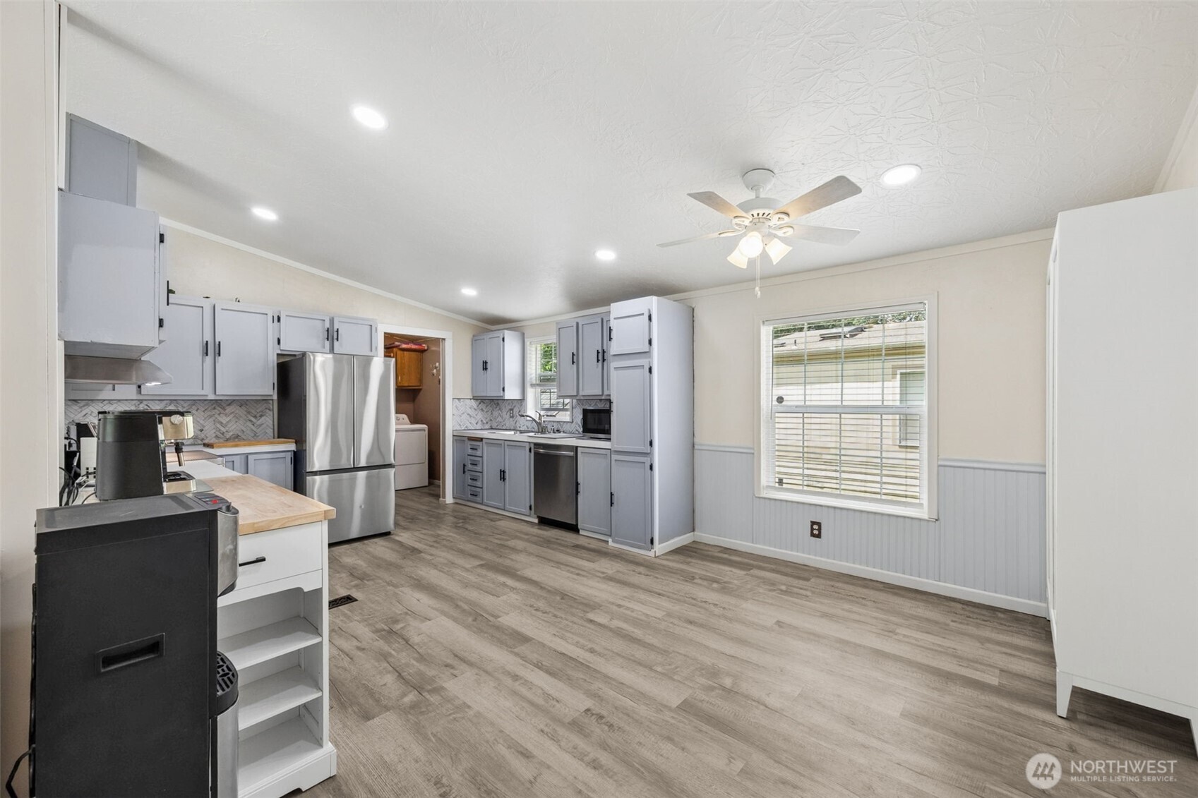 property viewer photo 5