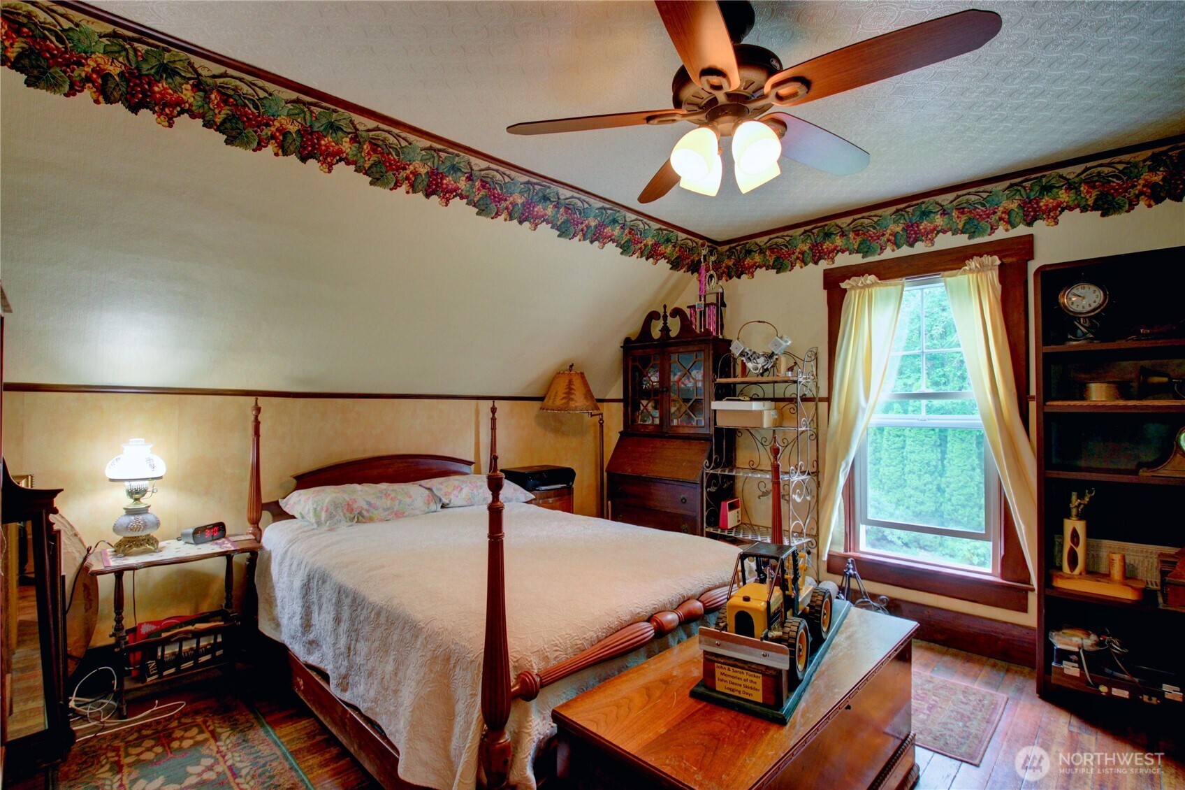 main property photo 23