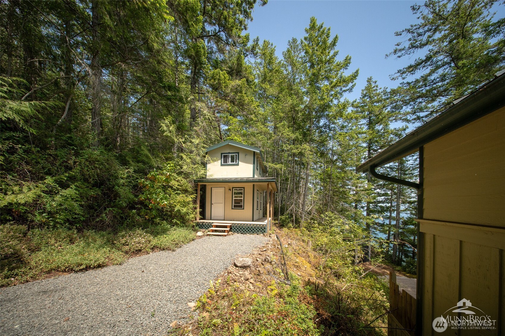 main property photo 19
