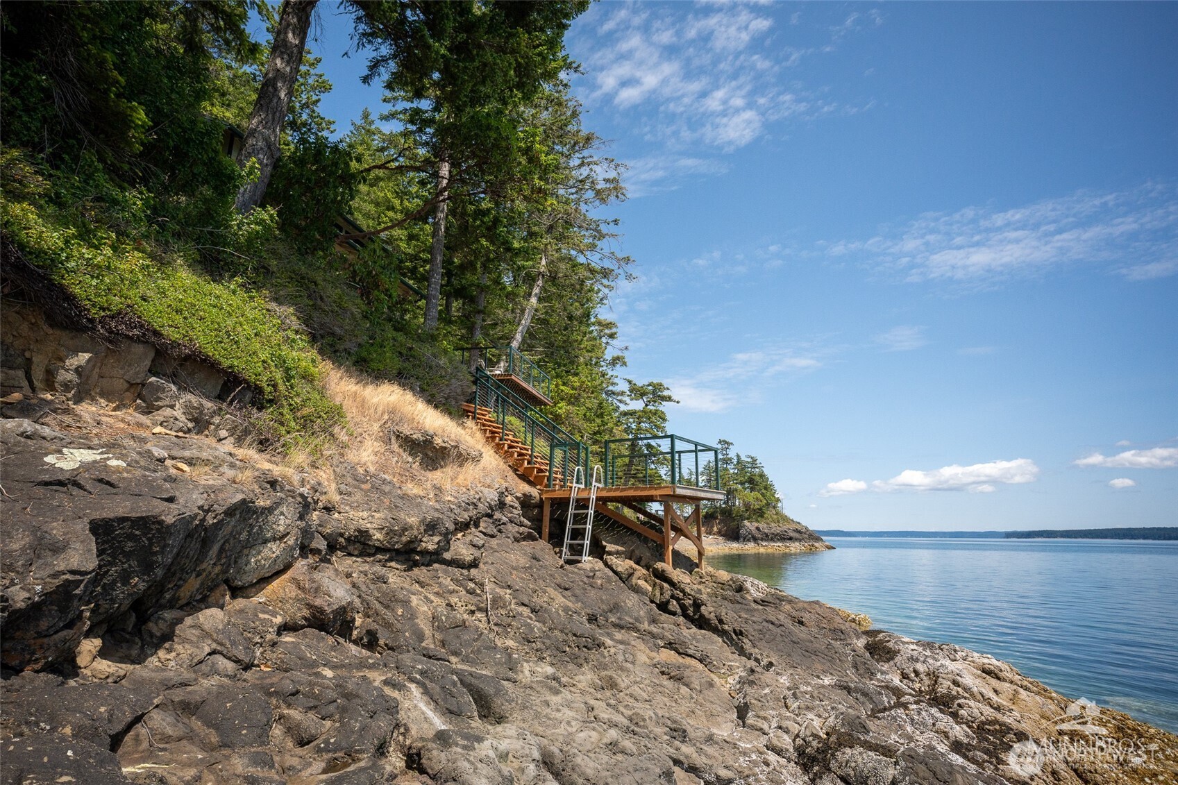 main property photo 24