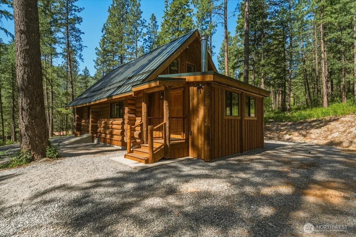 main property photo 5