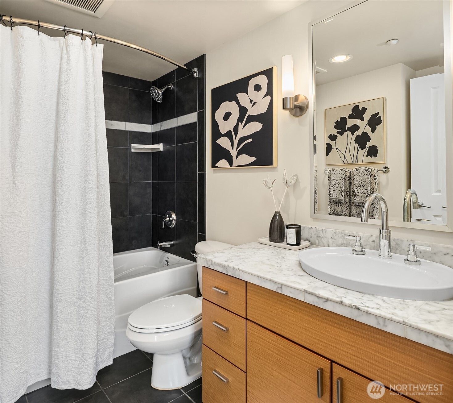 property viewer photo 13
