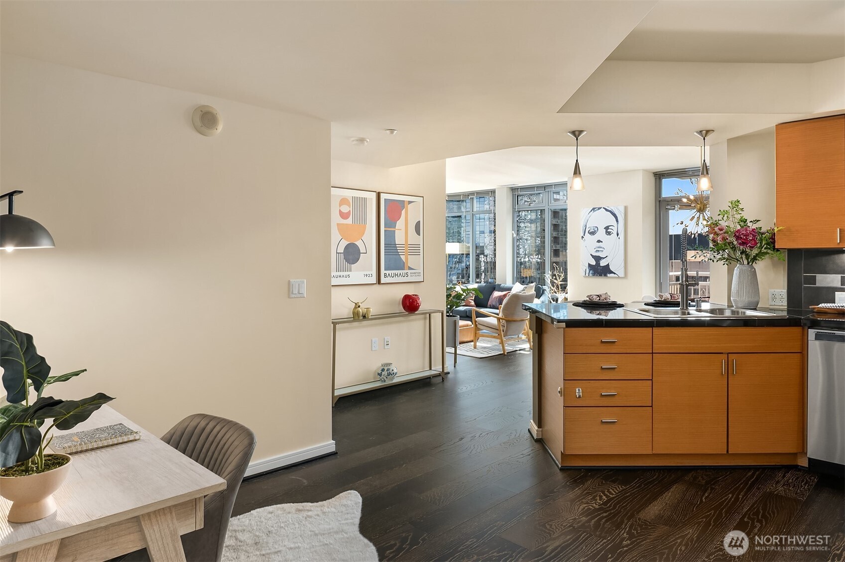 property viewer photo 7