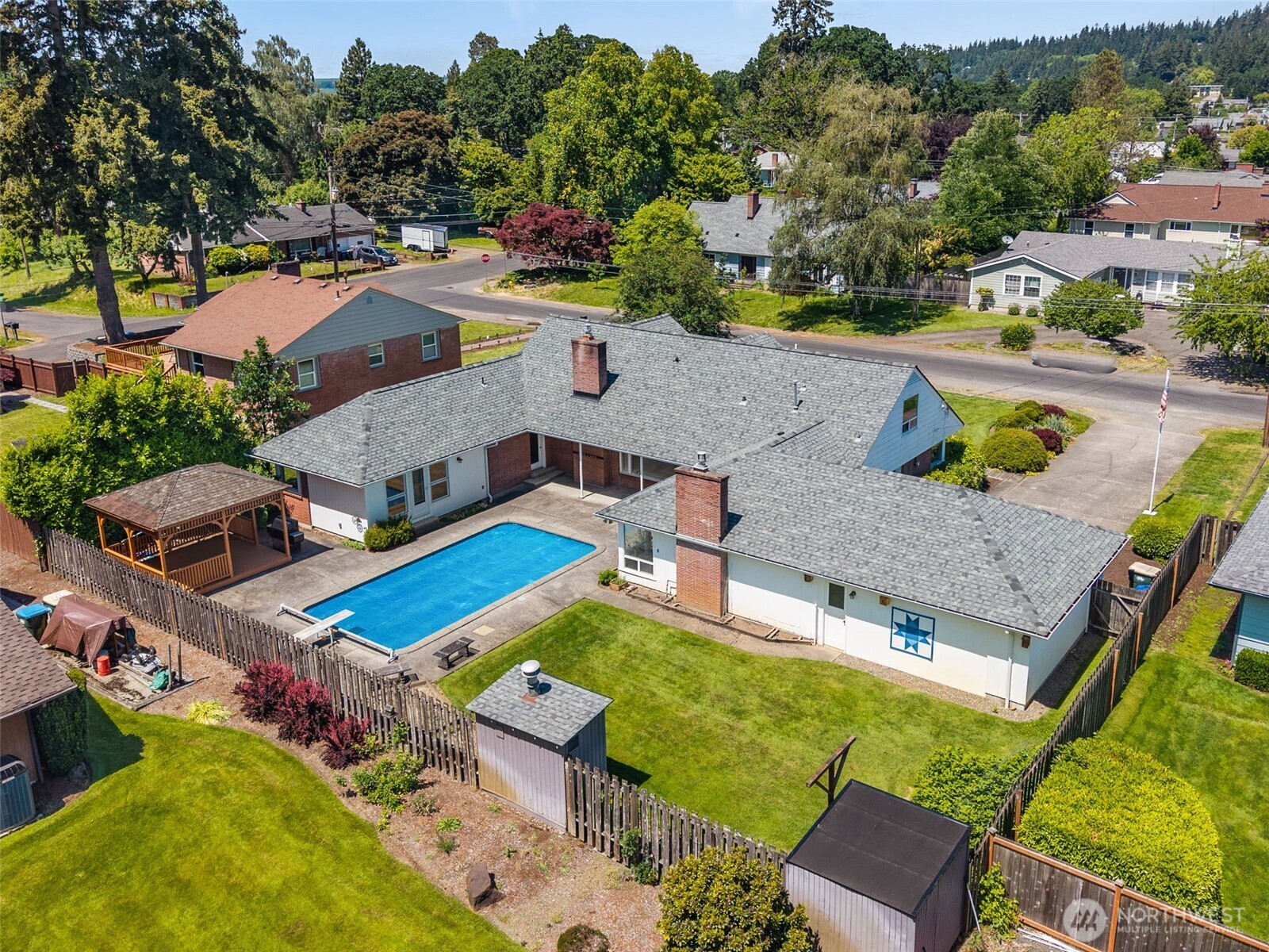 main property photo 33