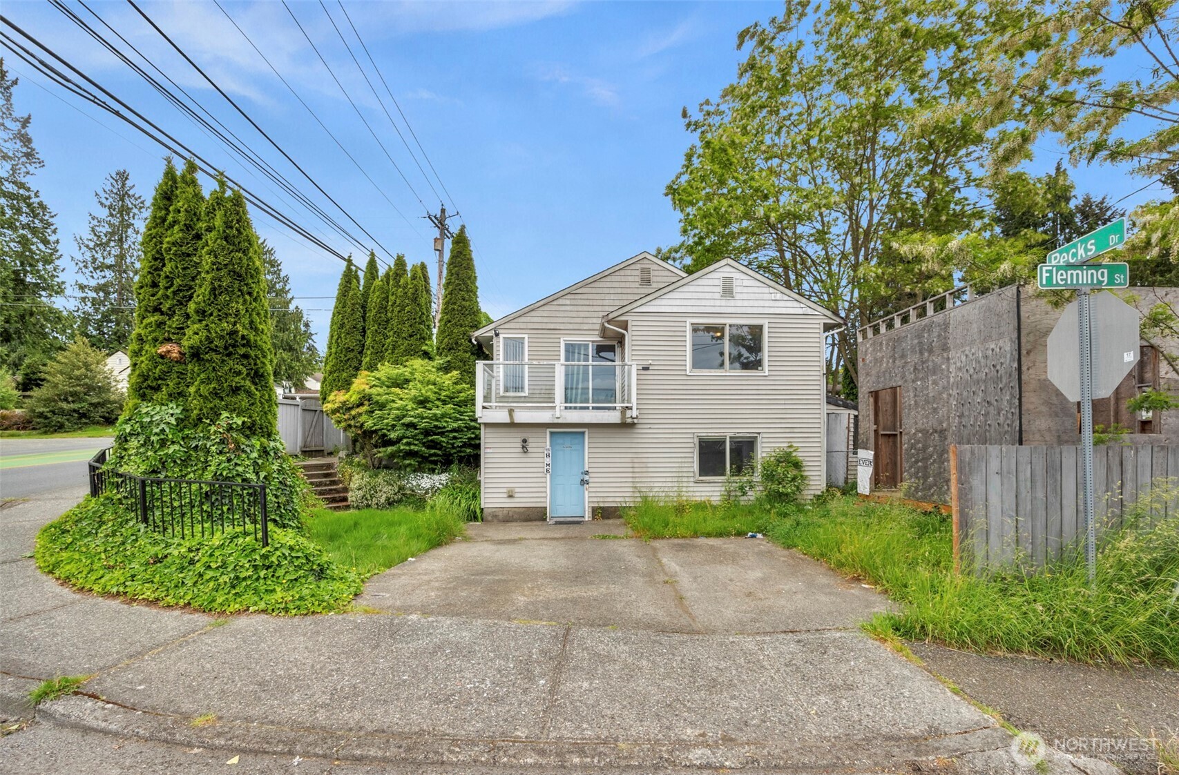 main property photo 28