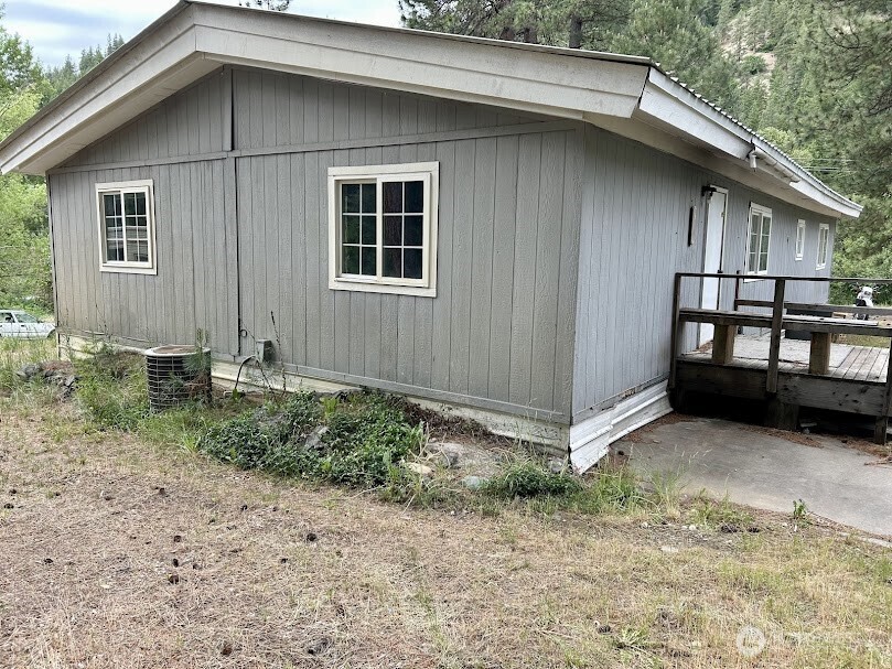 main property photo 11