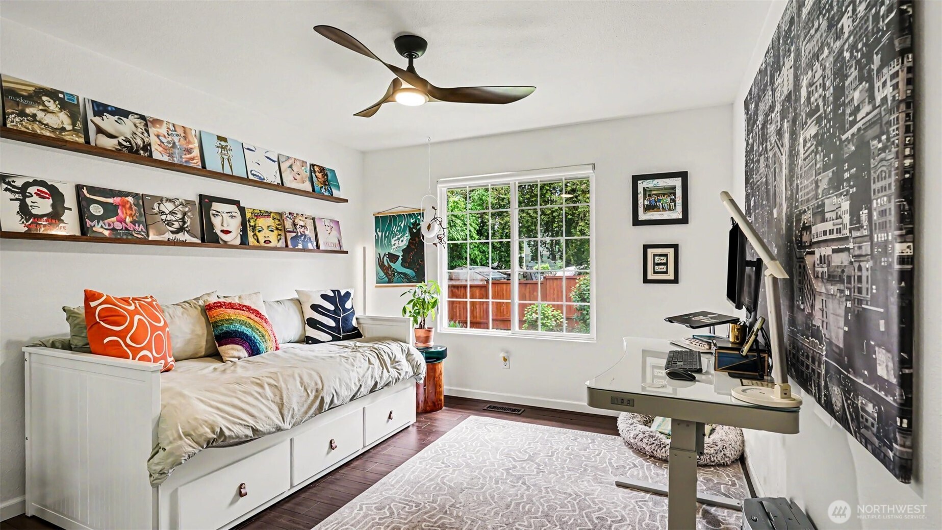 property viewer photo 21