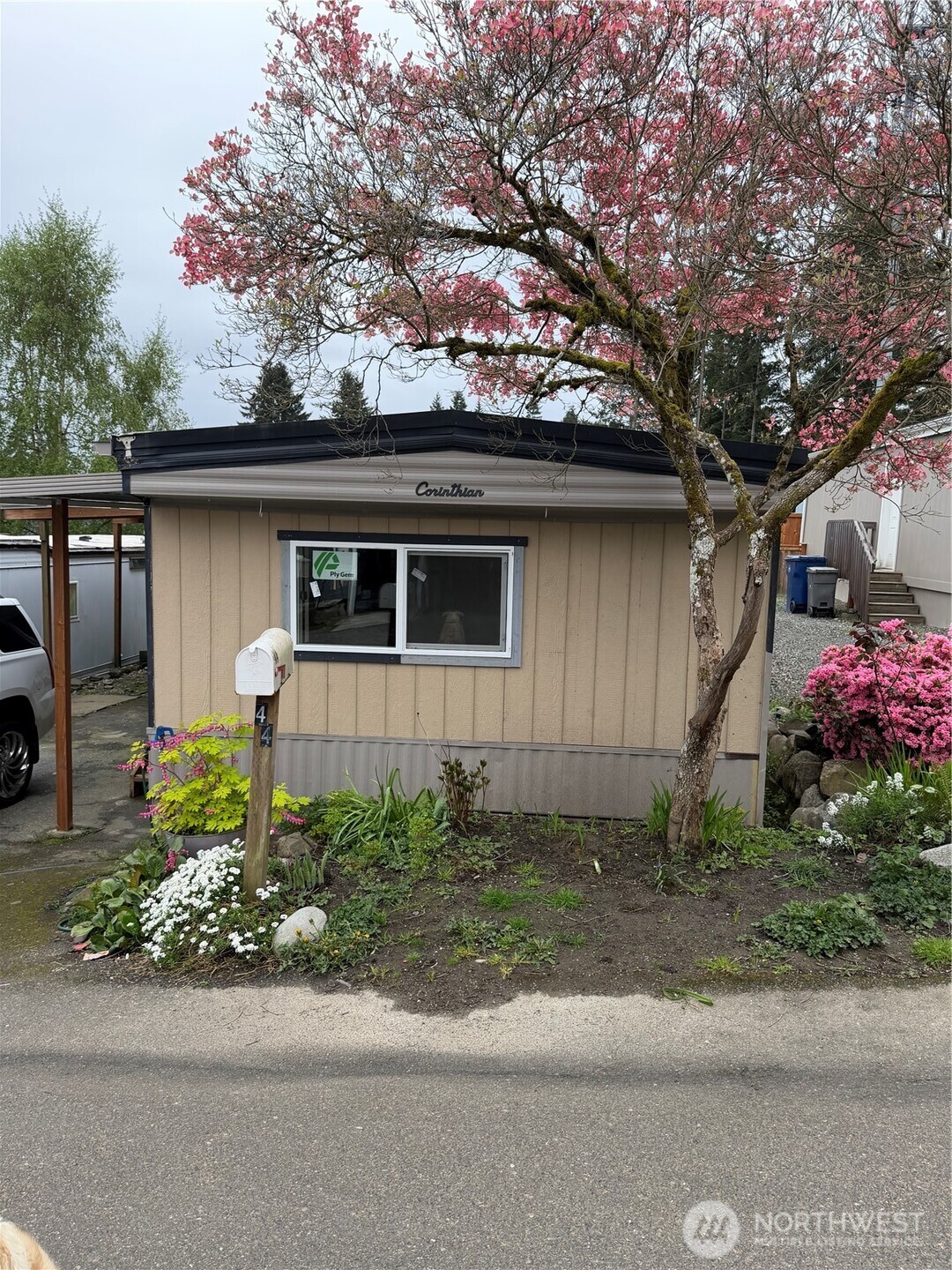 main property photo 0