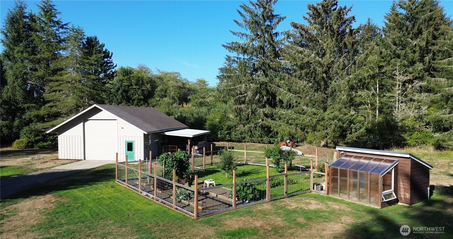 main property photo 30