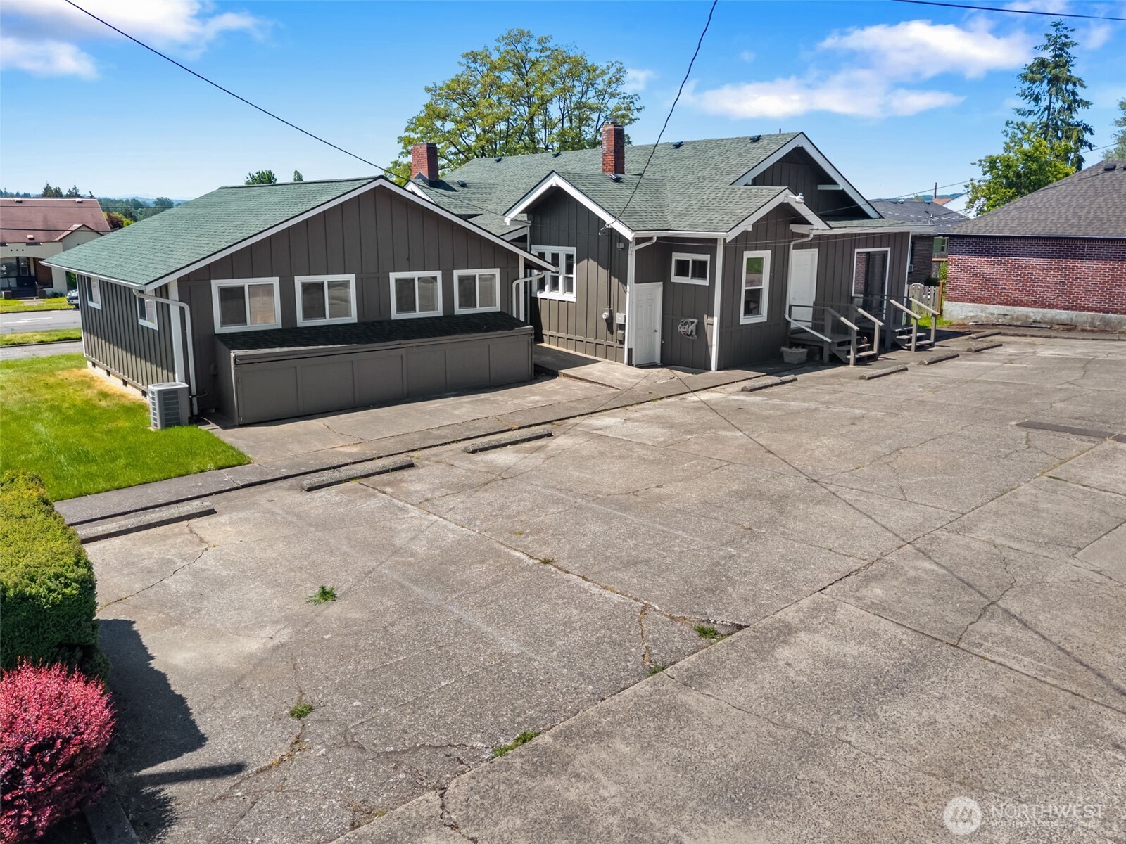 main property photo 39
