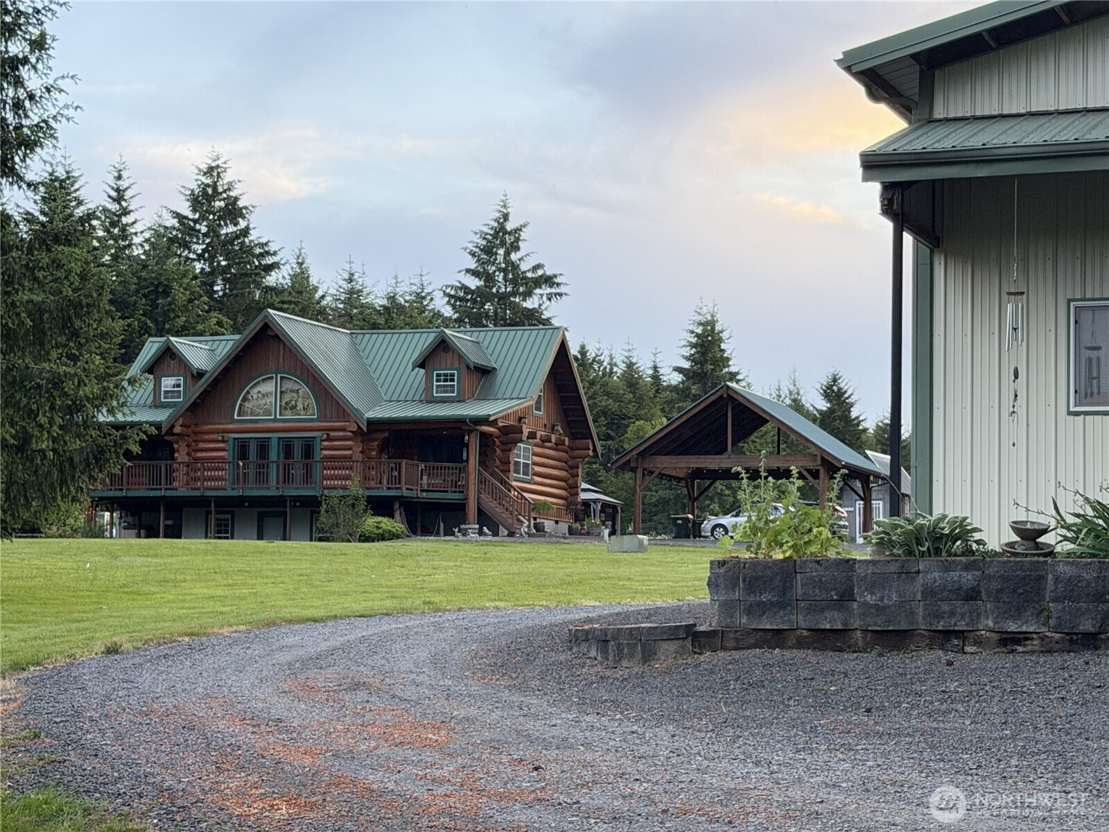 main property photo 23