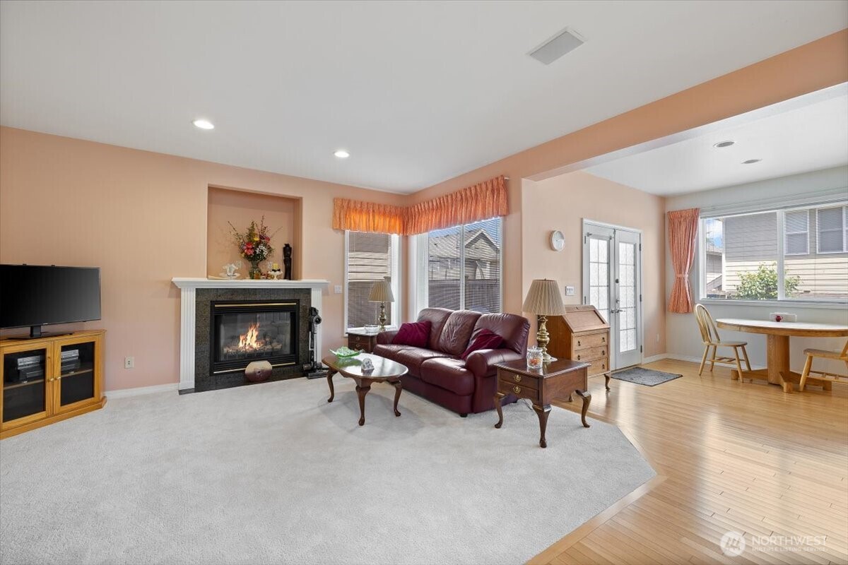 property viewer photo 12