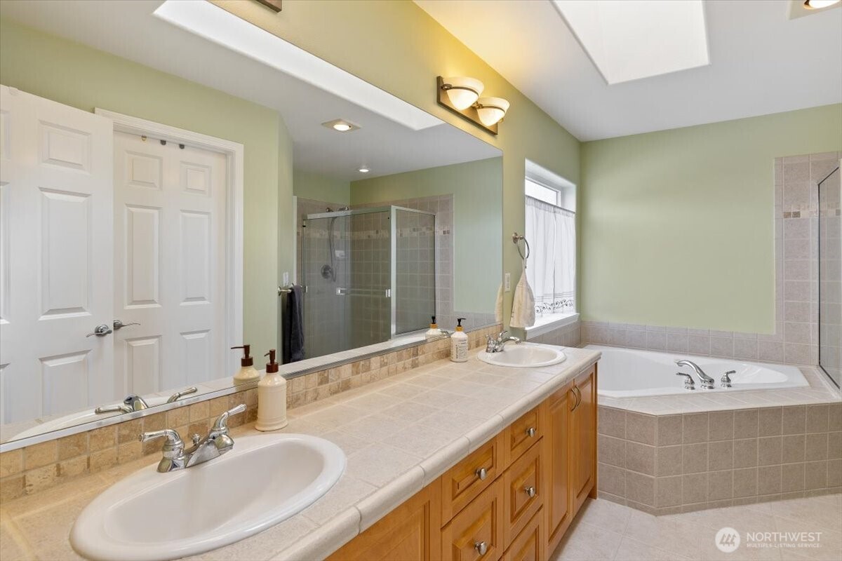 property viewer photo 19