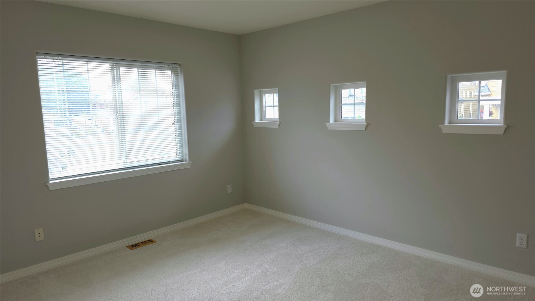 property viewer photo 25