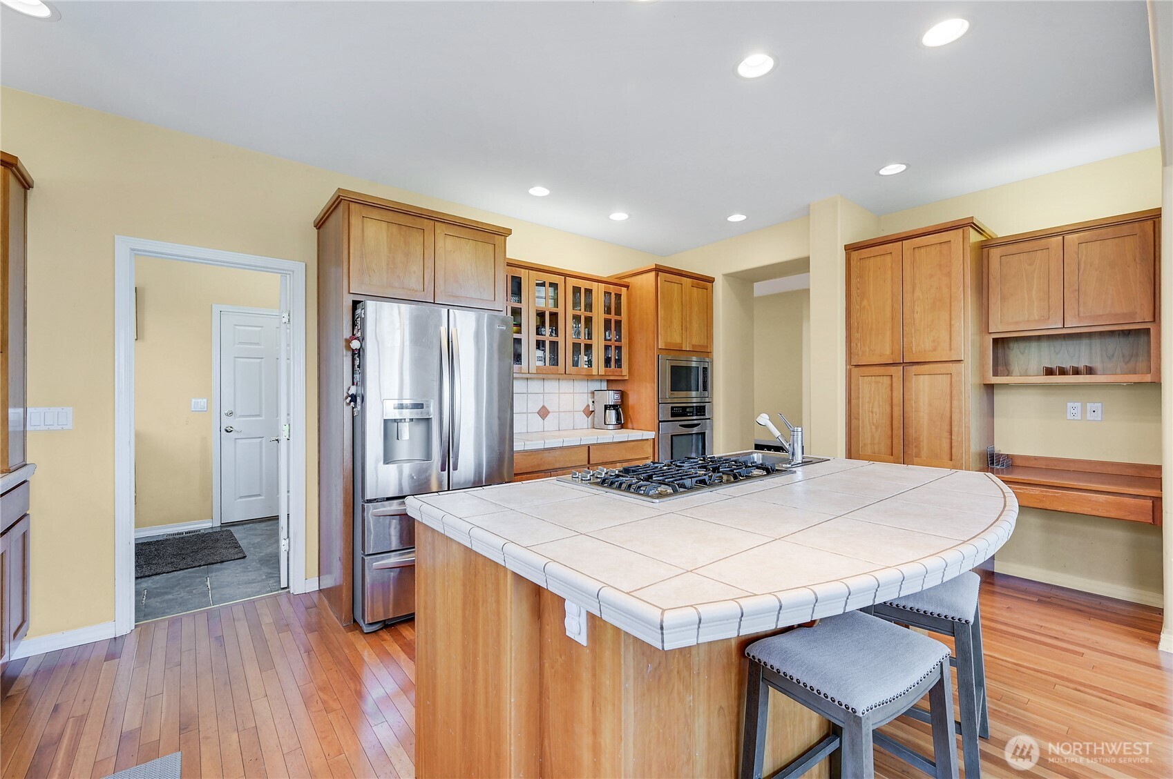 main property photo 17