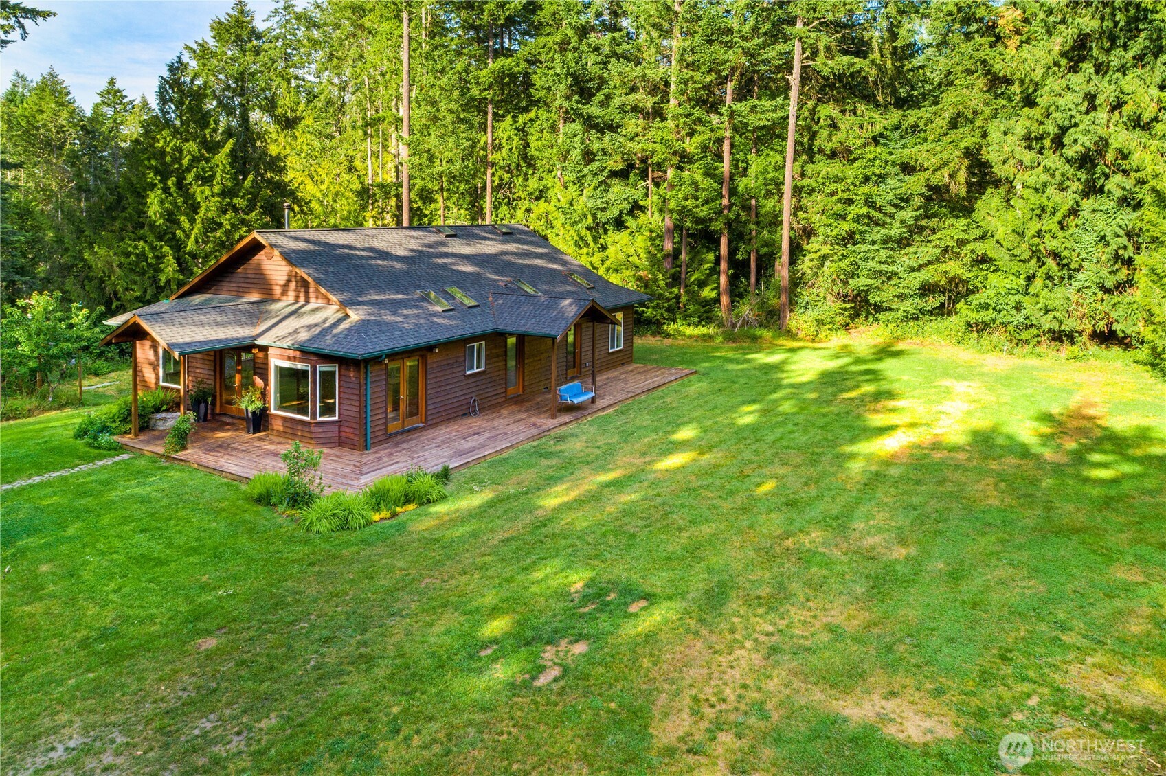 main property photo 32