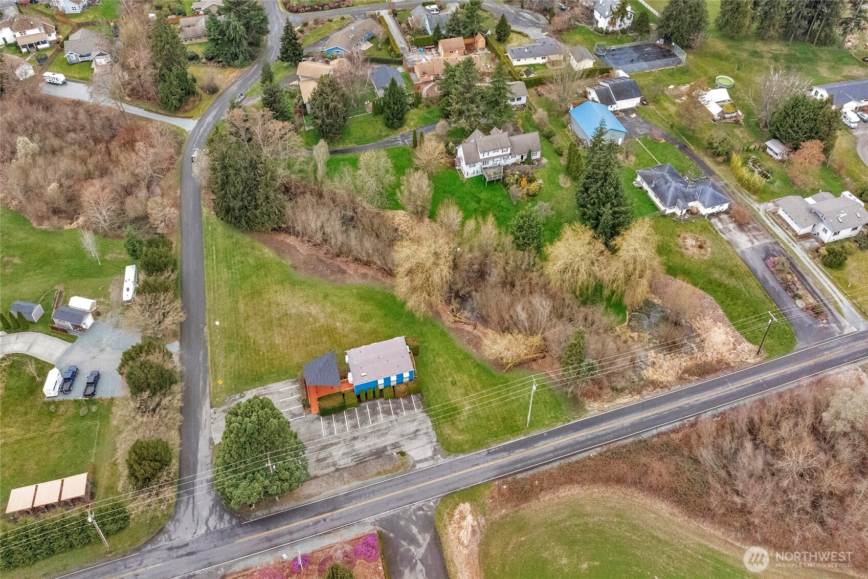 main property photo 35