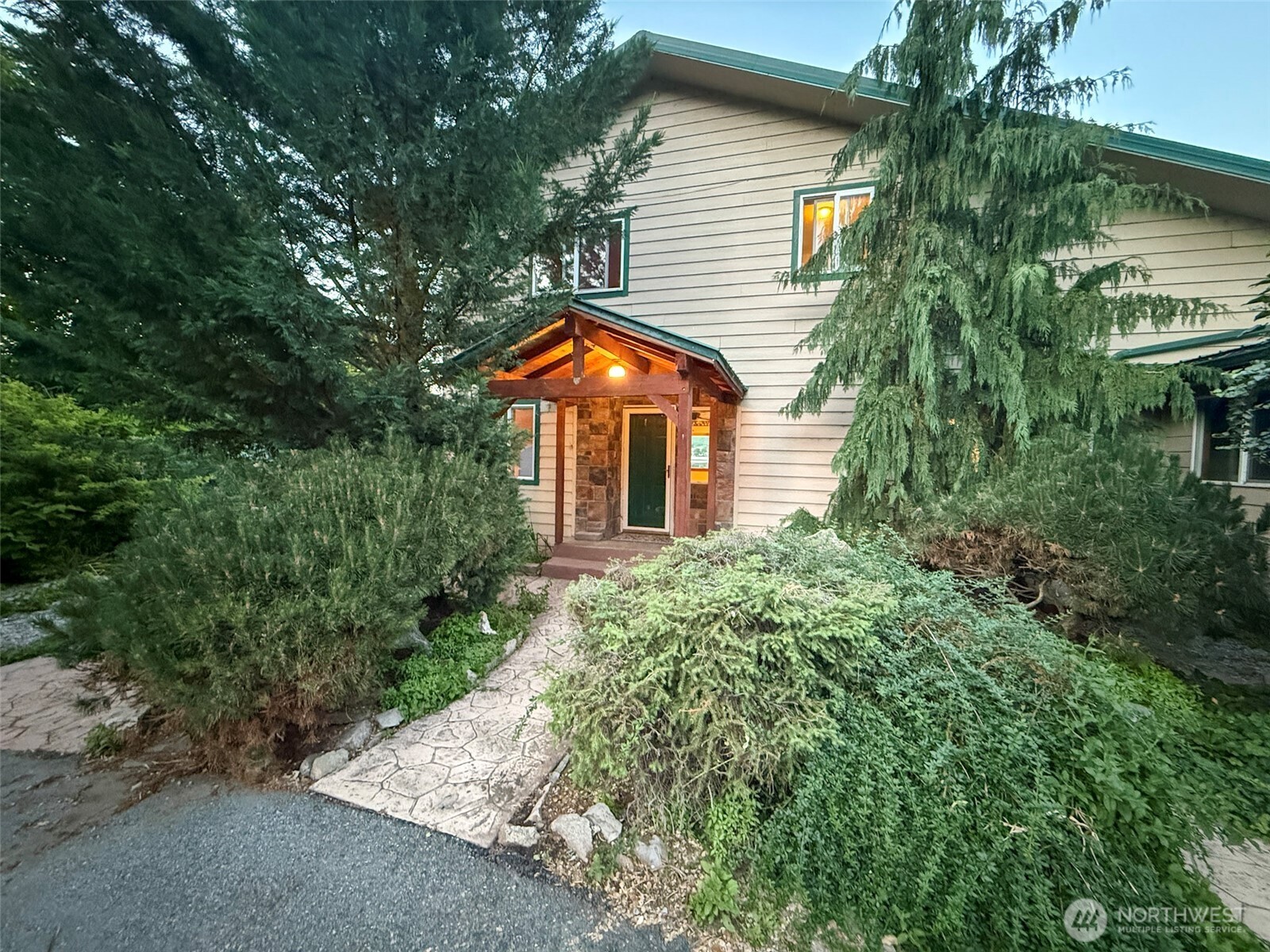 main property photo 38