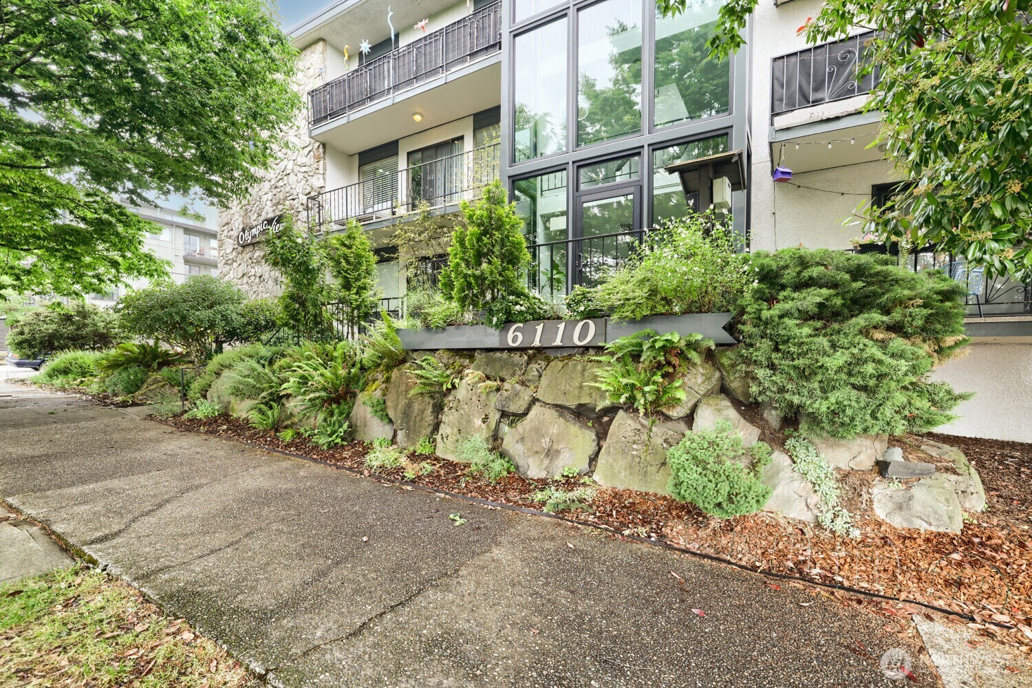property viewer photo 13
