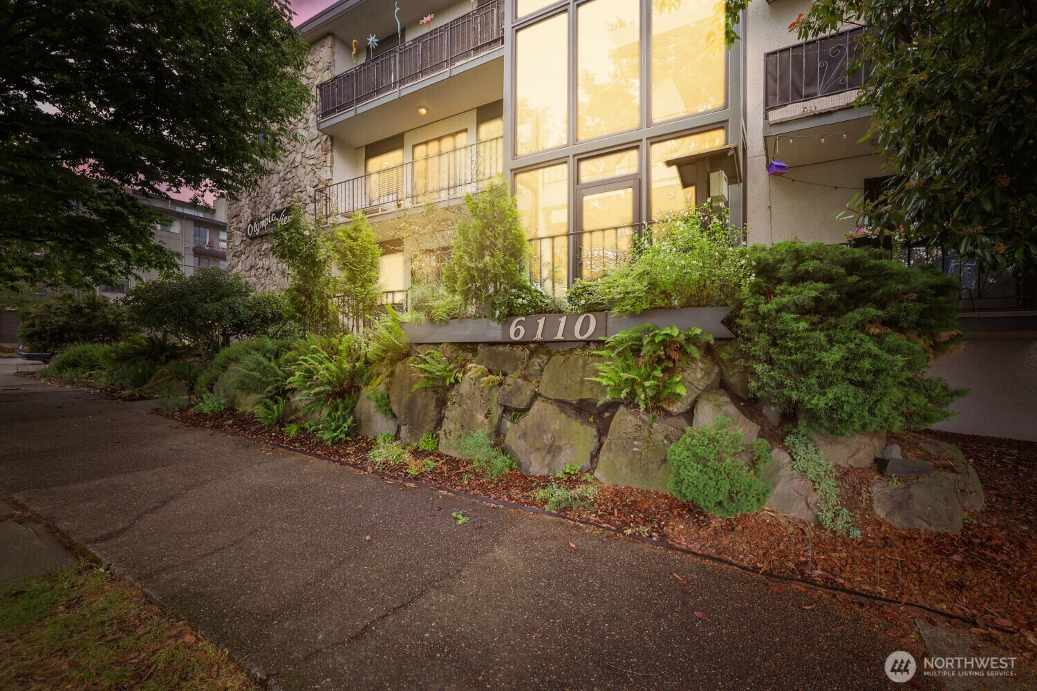 property viewer photo 15