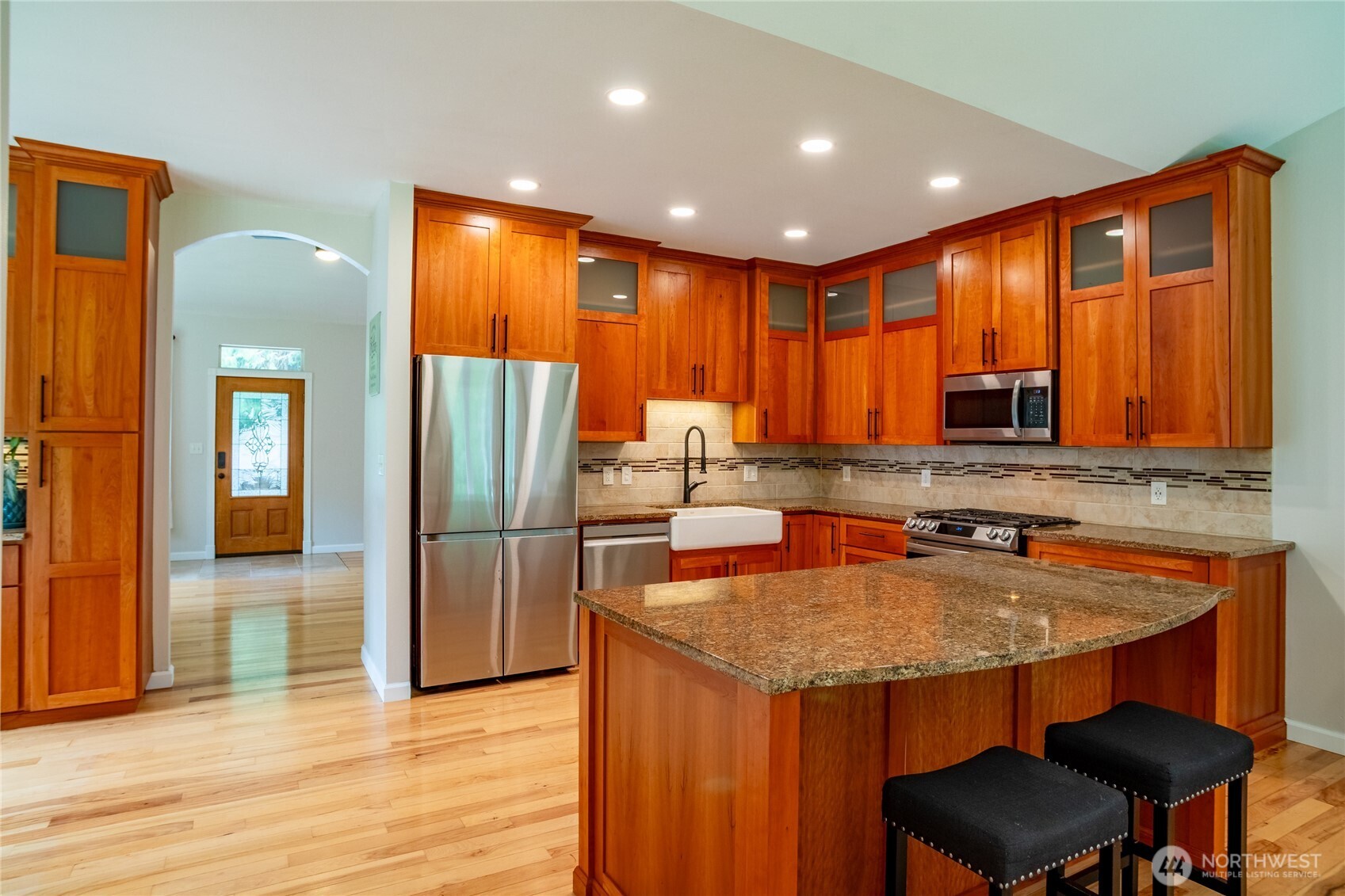 main property photo 8