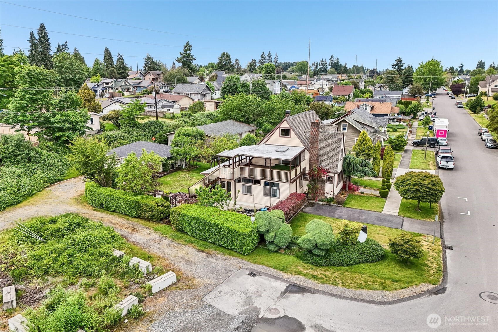 main property photo 35