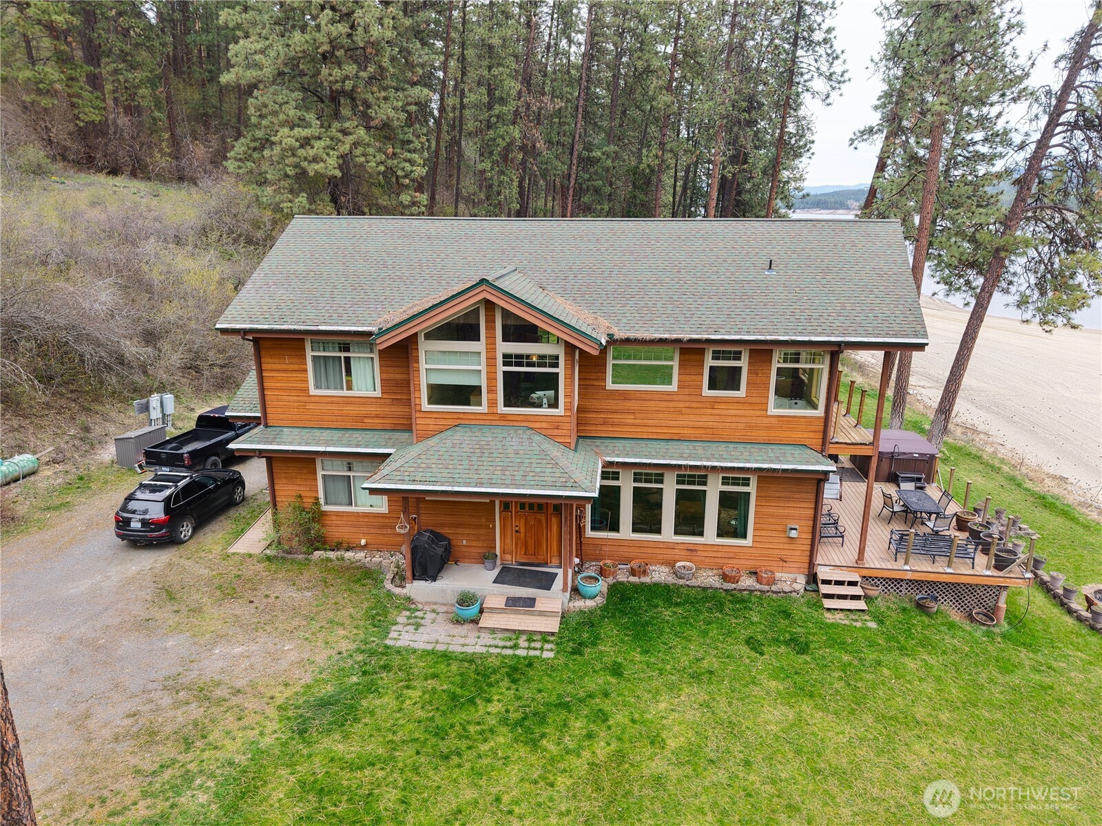 main property photo 35