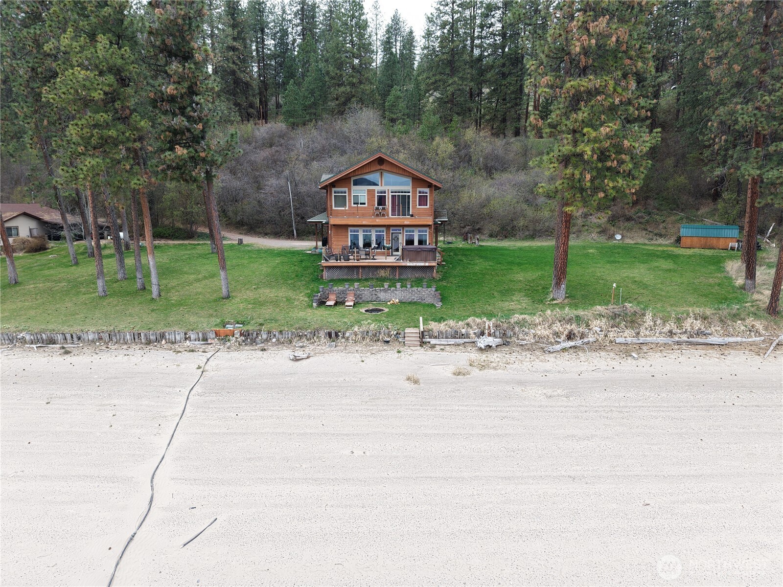 main property photo 37