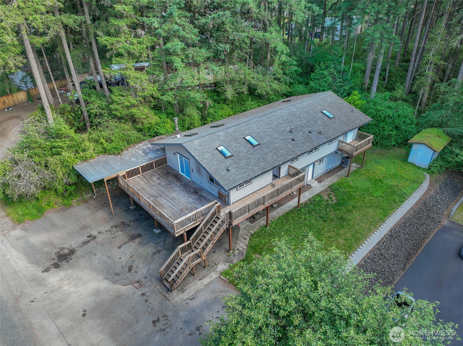 main property photo 16