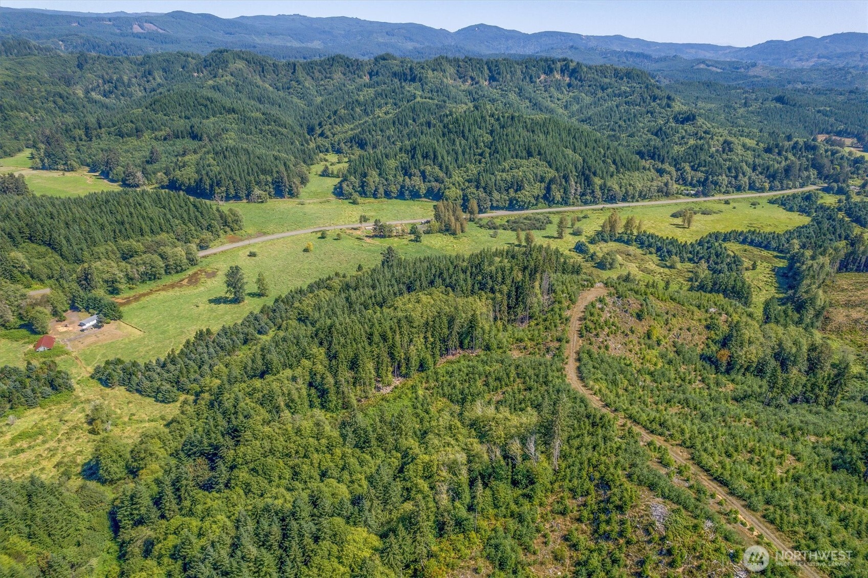main property photo 16