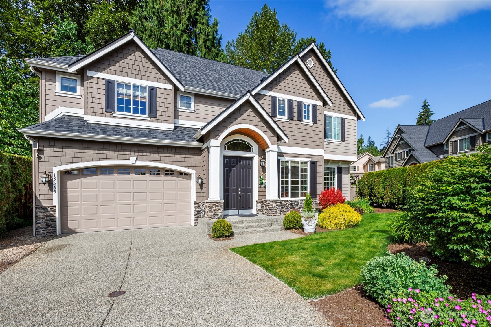 main property photo 0