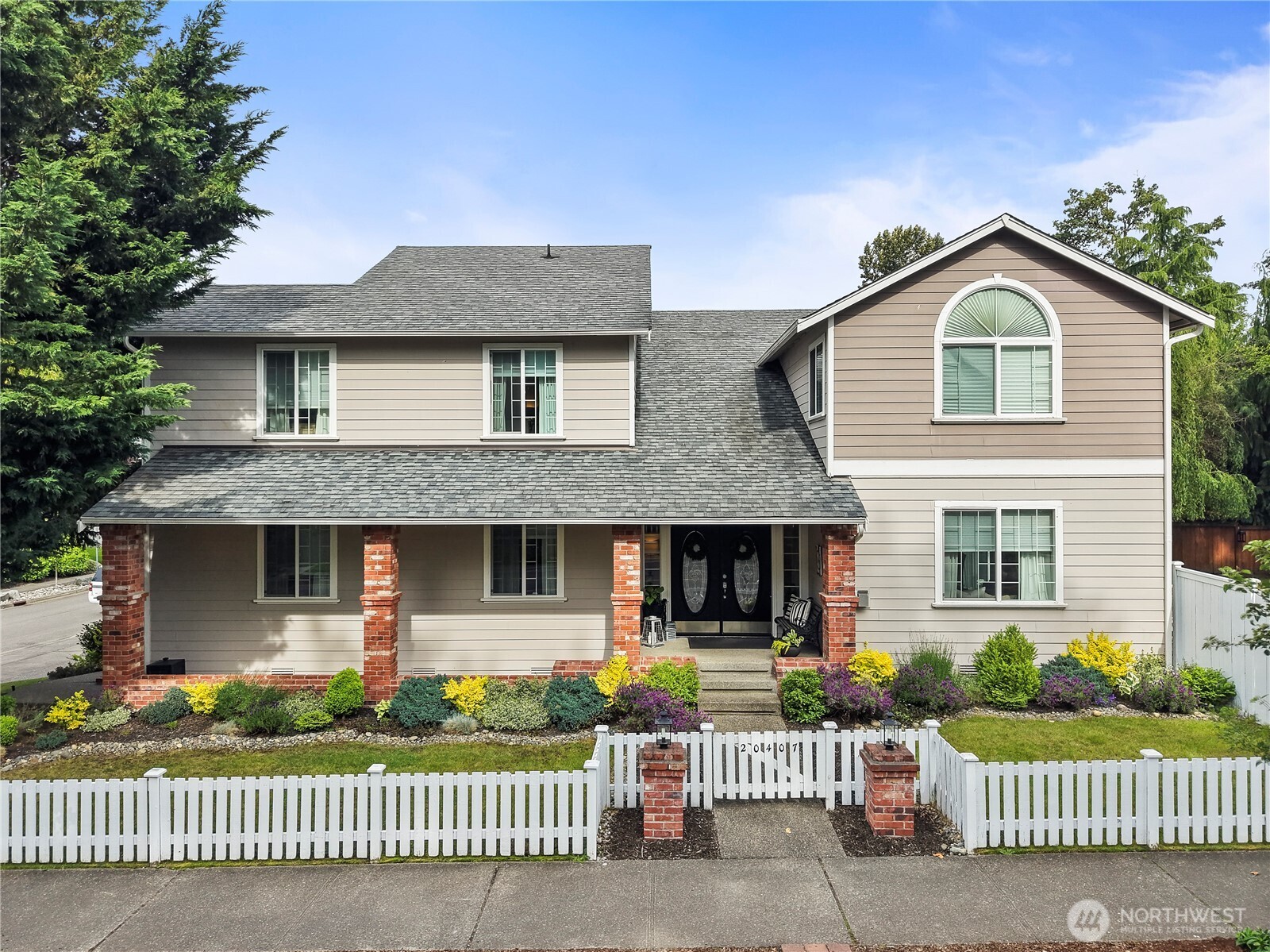 main property photo 0