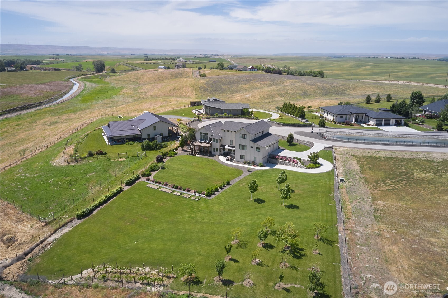 main property photo 35