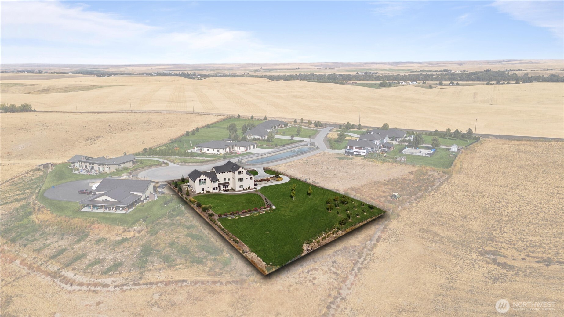 main property photo 37