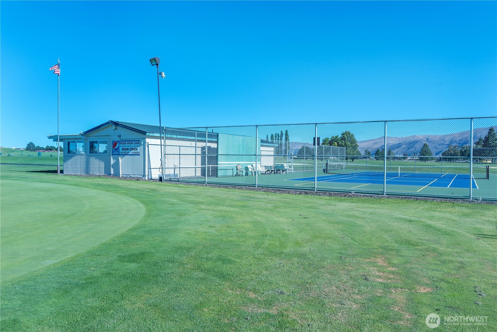 main property photo 19