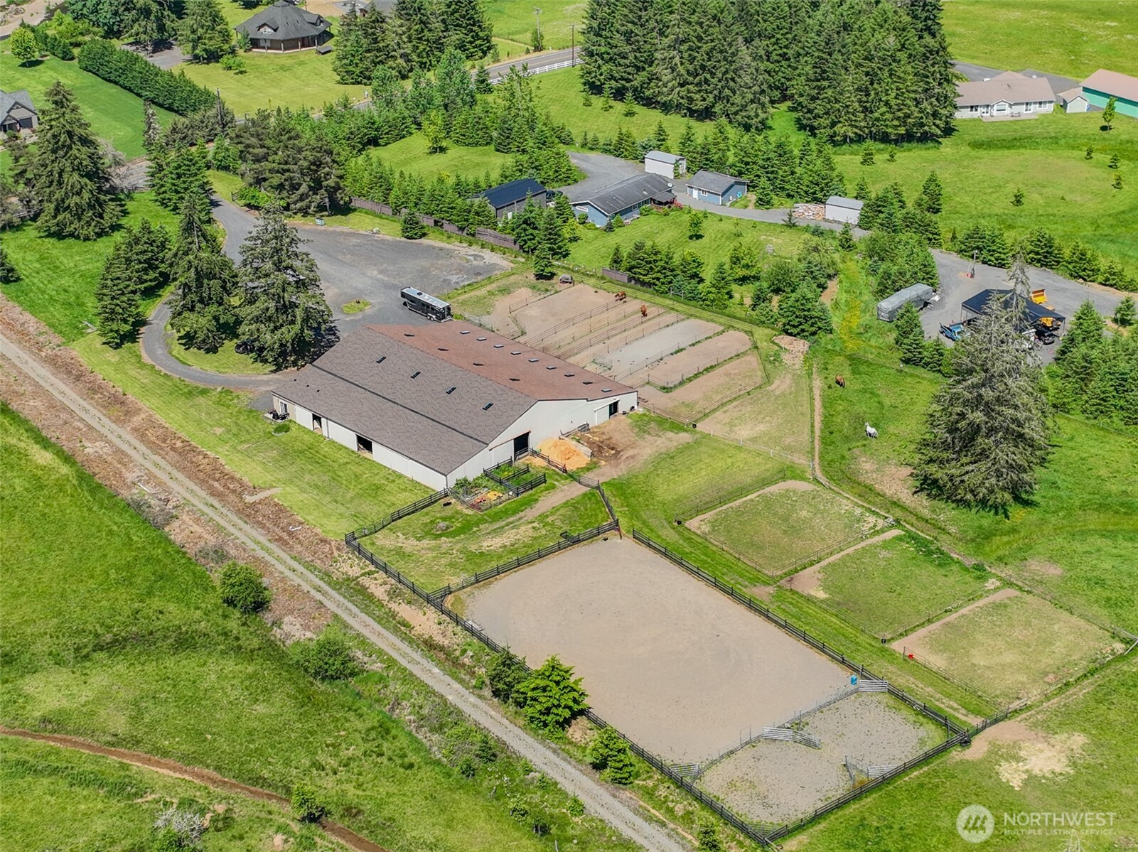 main property photo 30