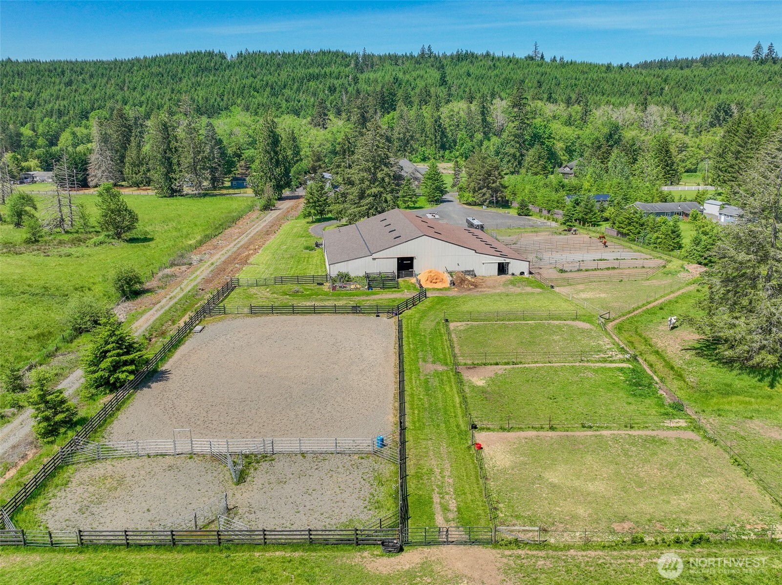 main property photo 31