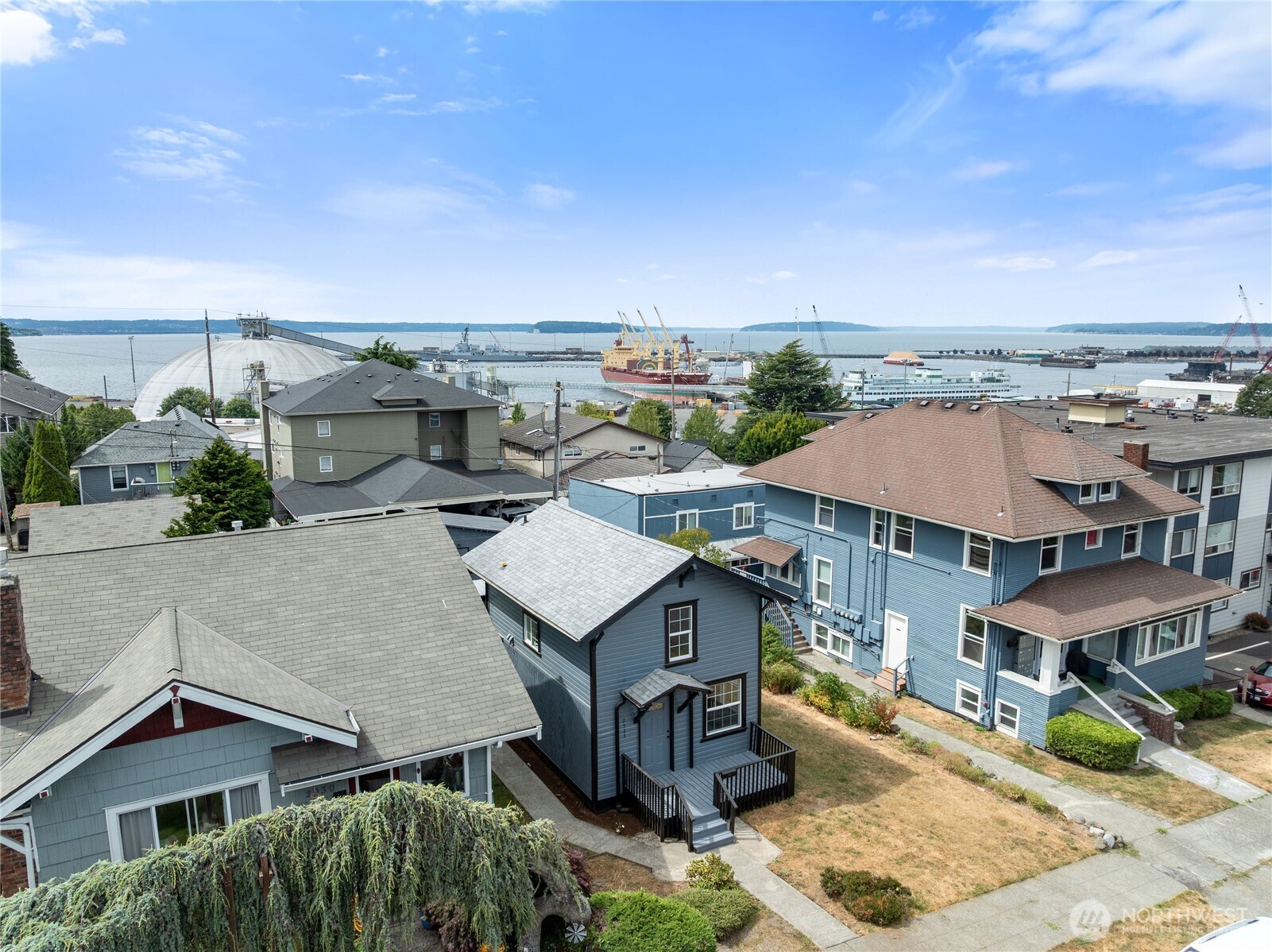 main property photo 36