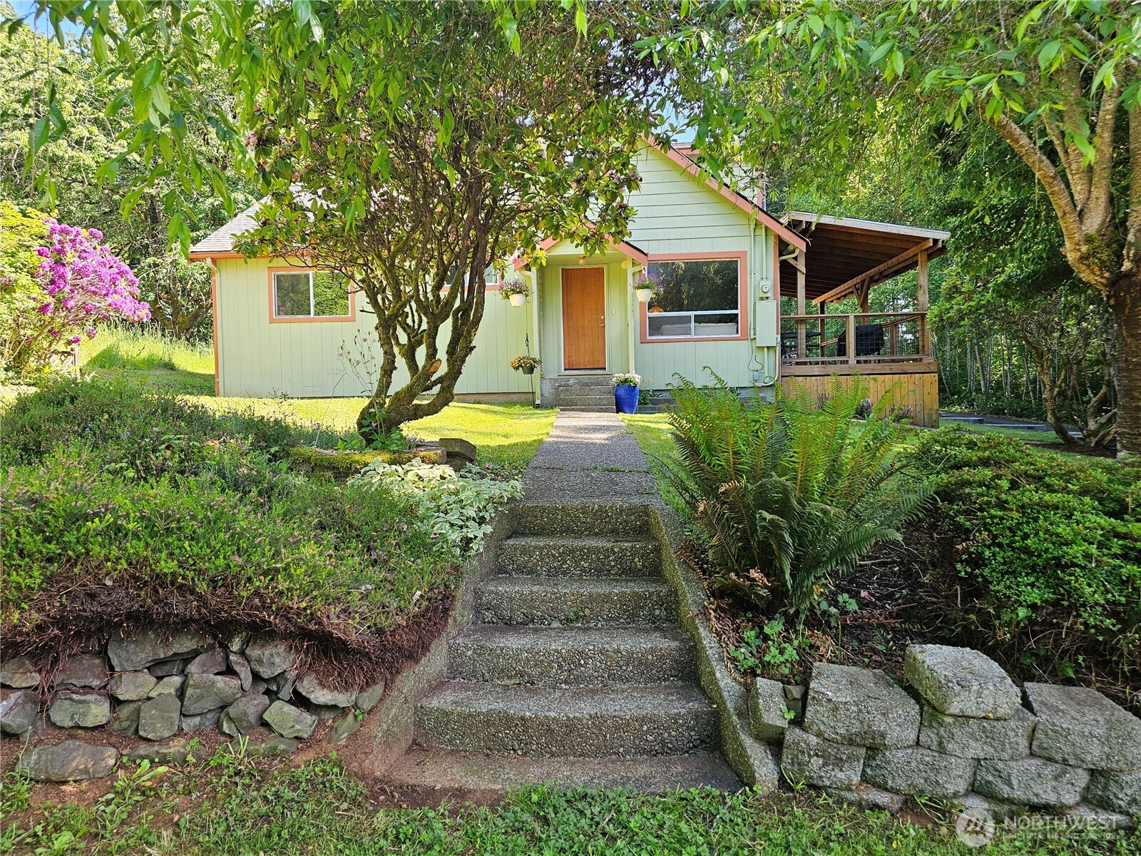 main property photo 0