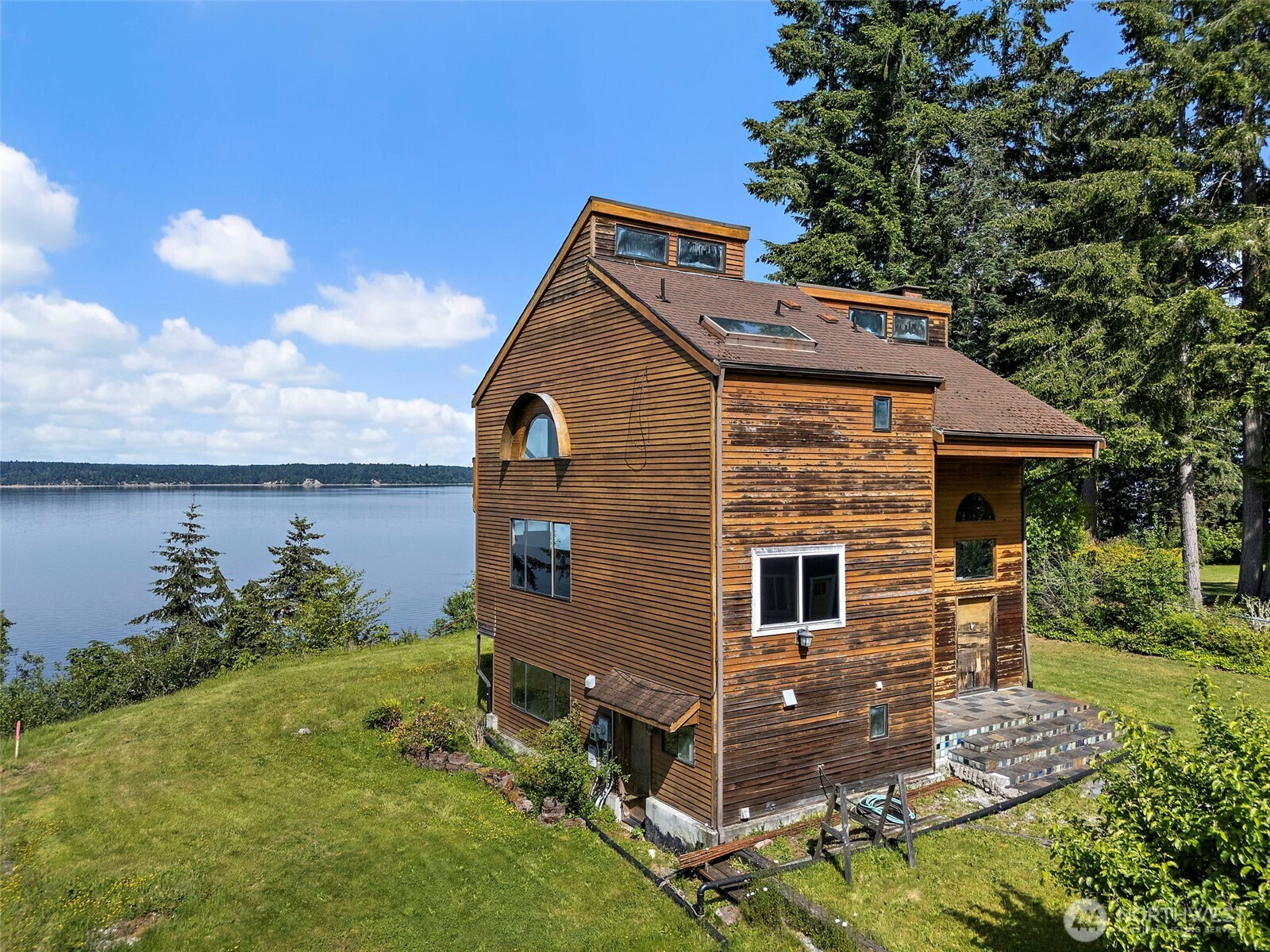 main property photo 0