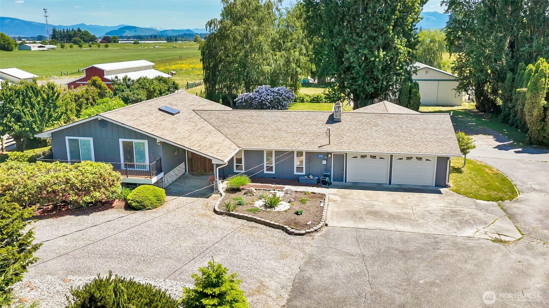 main property photo 0