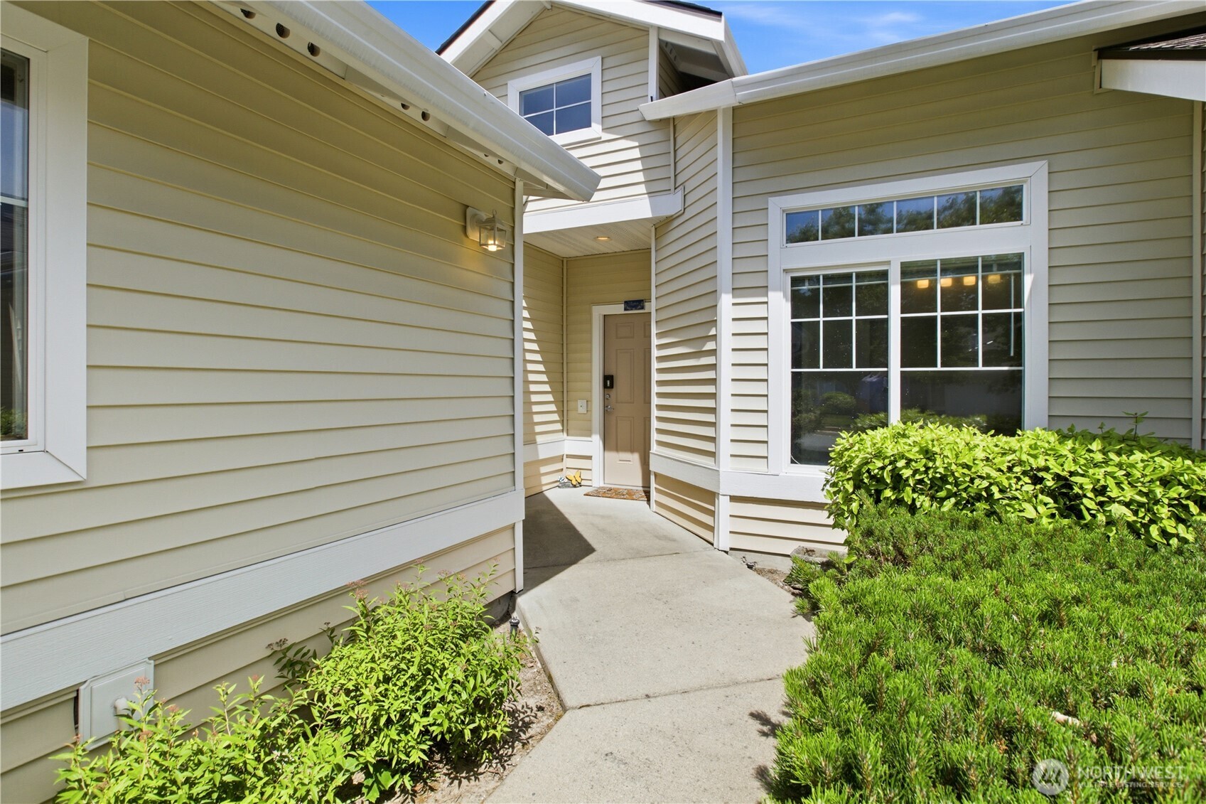 property viewer photo 2