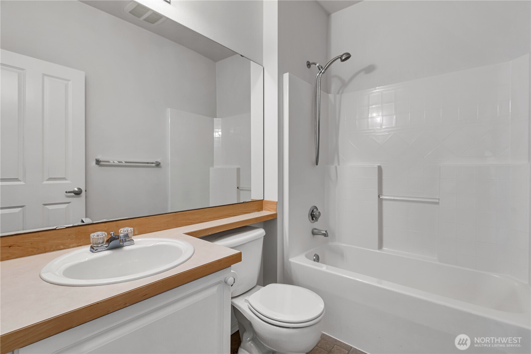 property viewer photo 26